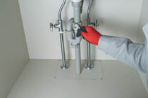 現場へ急行するサービスカー